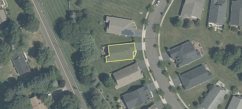 6 Betsy Ross Dr
