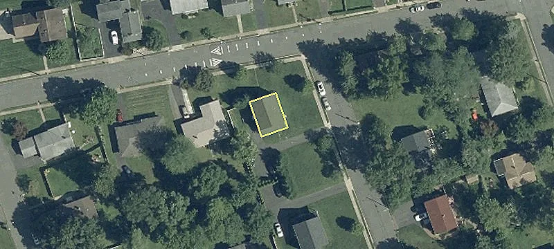131 Cres Ave