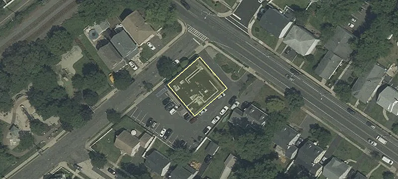 744 Galloping Hl Rd Ste, Unit 3