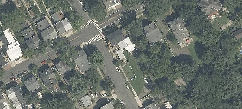 300 Gdn St