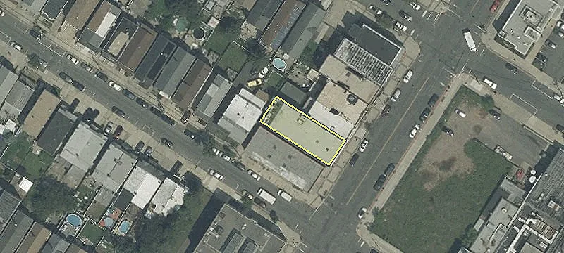 631 Broadway, Unit 302