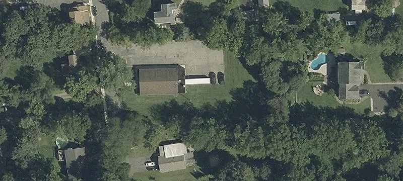 24 Bowlby St