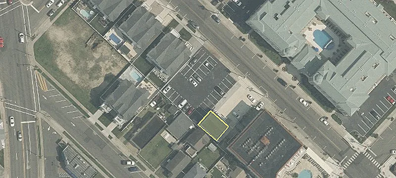 120 Spruce Ave