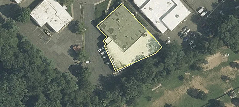 1165 Globe Ave