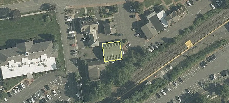 64 Floral Ave