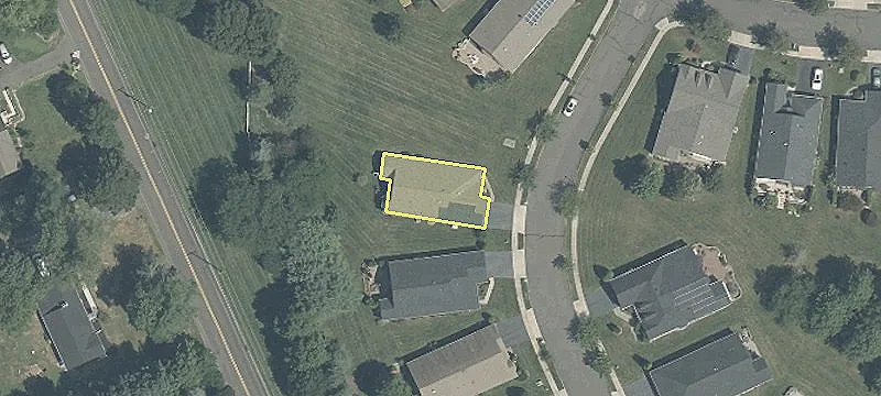 4 Betsy Ross Dr