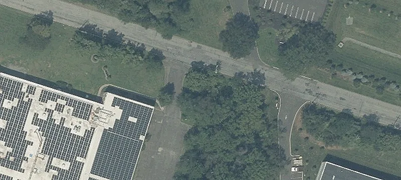 33 Industrial Pkwy