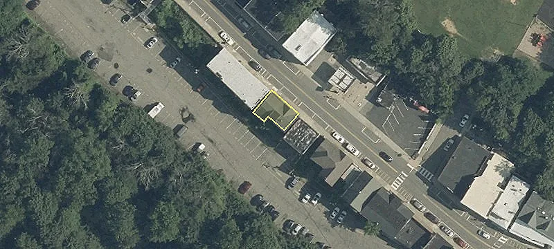 916 Main St