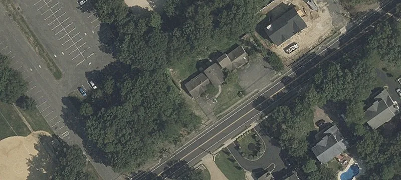 102 Manchester Ave