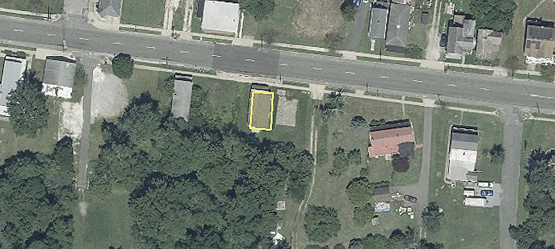 1747 Main St