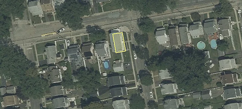 222 Lincoln Ave