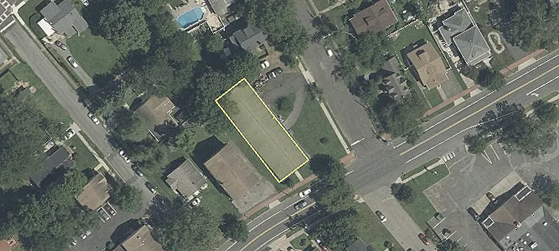 738 Burlington Ave