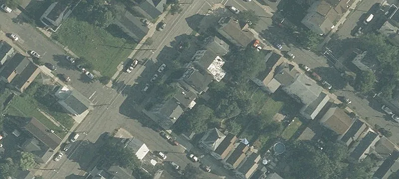 40 Remsen Ave