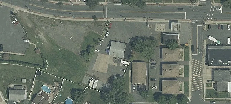 1335 Roosevelt Ave