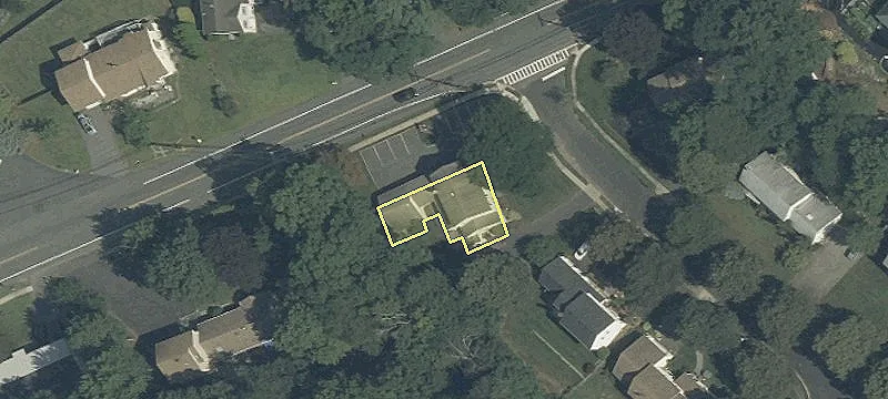 979 Littleton Rd