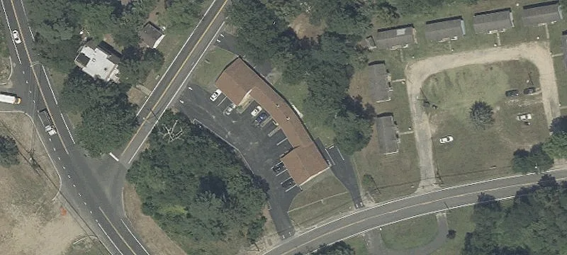 725 Freehold Rd