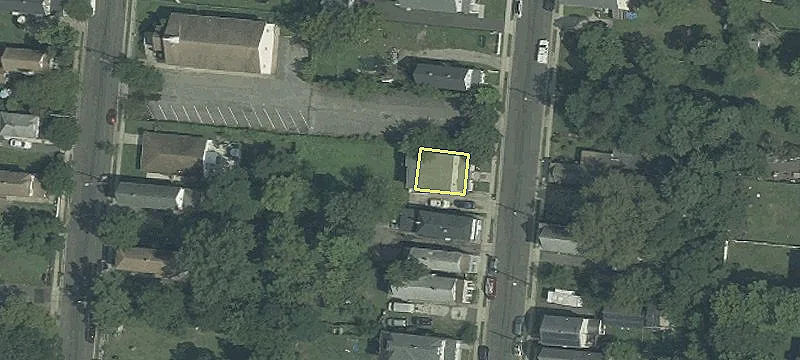 135 Borden Ave