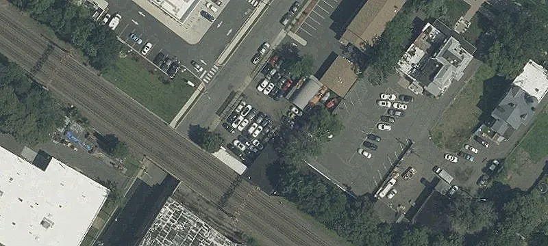 32 Hickory St