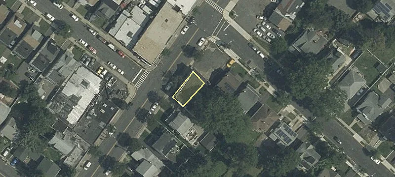 1567 Maple Ave