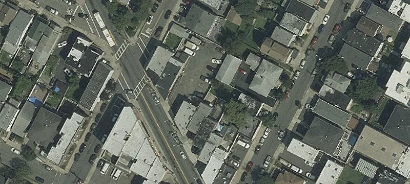 385 Fairview Ave