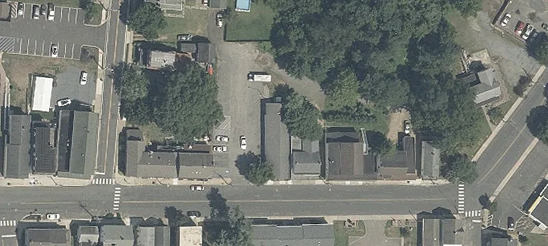 15 Main St