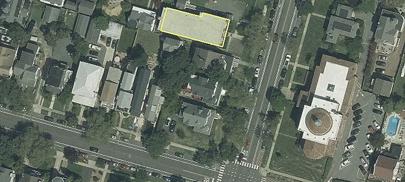903 Grand Ave