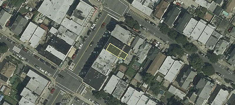 7416 Broadway