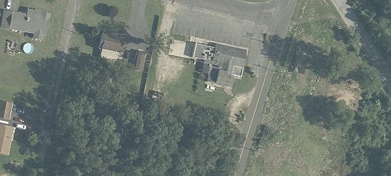 3729 Lakeside Dr