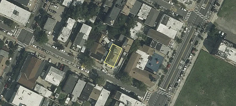 310 4th St