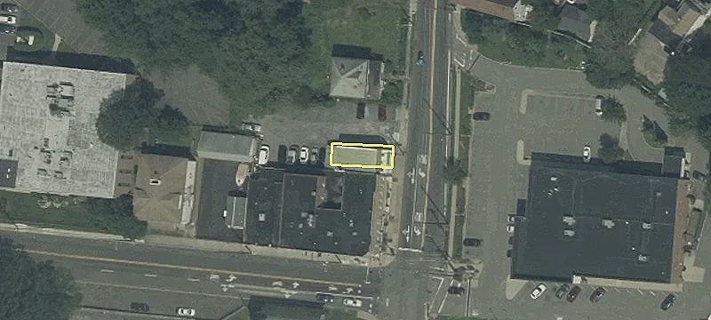 145 Rochelle Ave