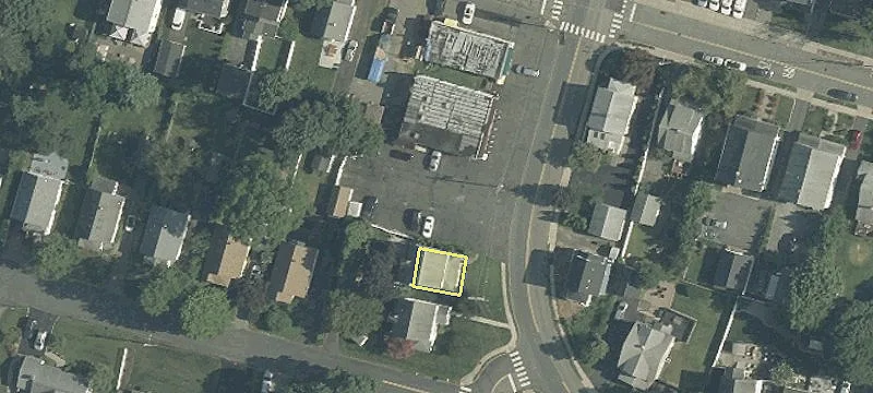 16 Burnham Rd