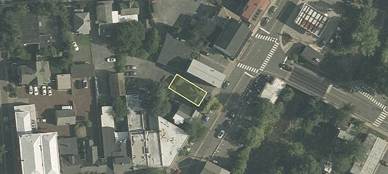 23 Race St