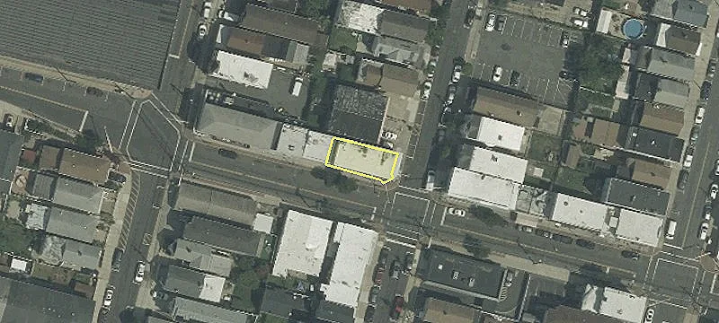400 John St