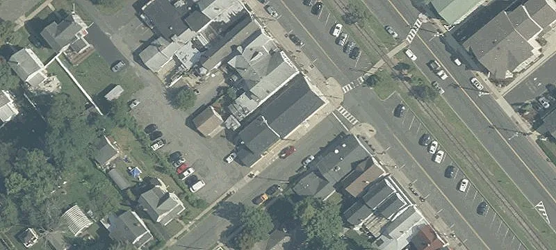24 Railroad Ave