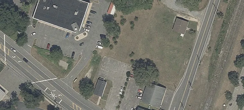 105 Lacey Rd