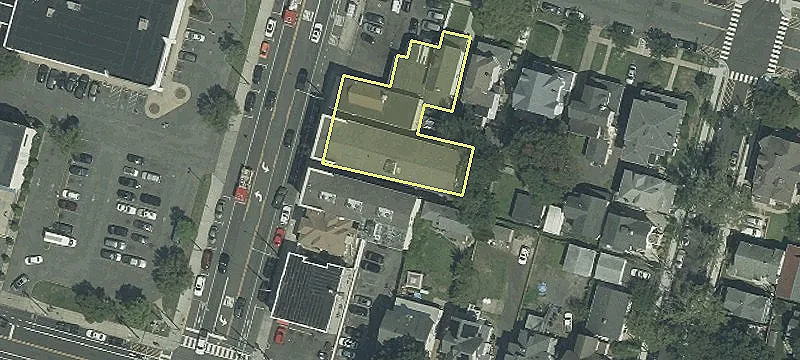 910 Main St