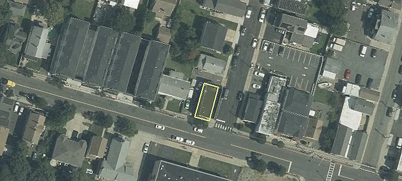 594 Roosevelt Ave