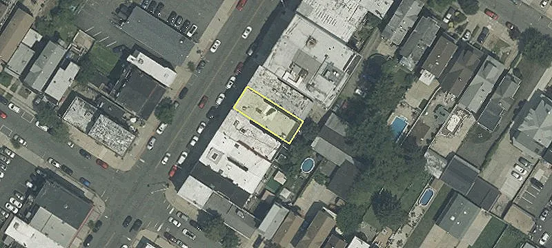 682 Broadway