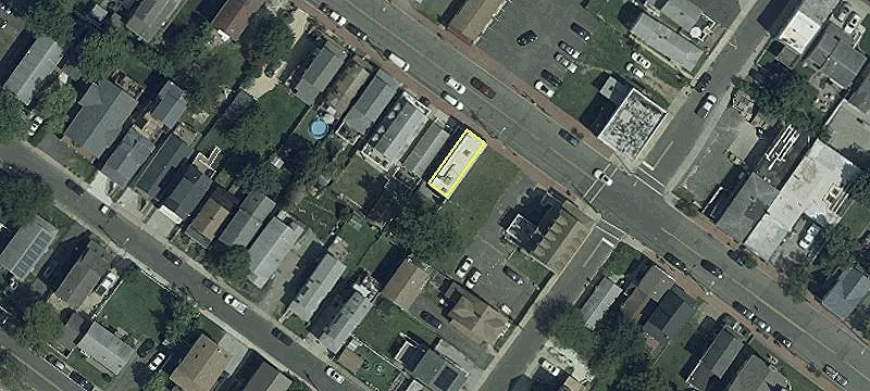 205 Bay Ave