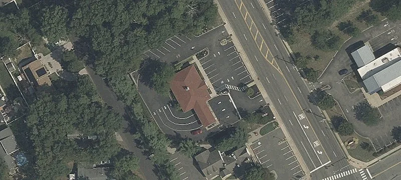 711 Lacey Rd