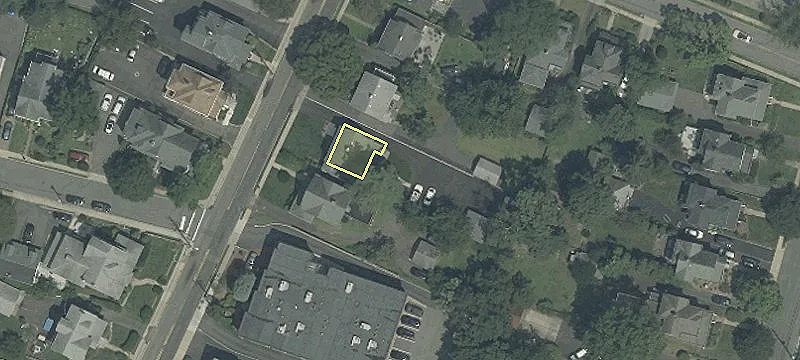 71 Maple Ave