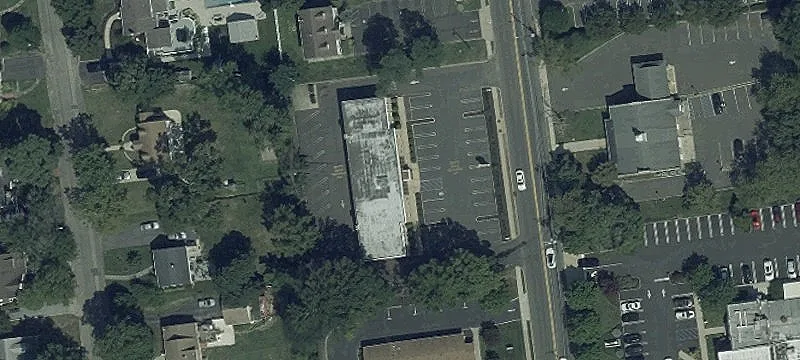 220 Monmouth Rd