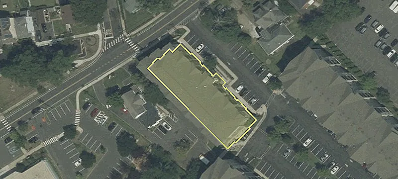 98 Burnett Ave