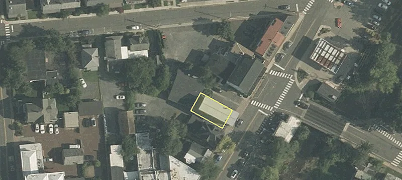 29 Race St