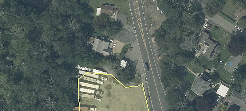 10 Lakeside Blvd