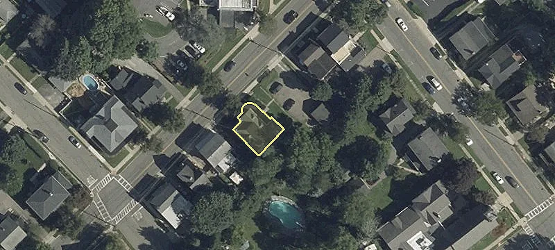 209 Grand Ave