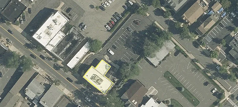 98 Main St