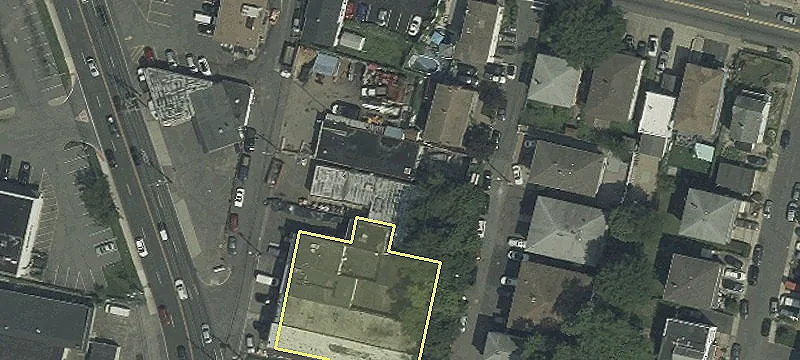 174 Sedore Ave