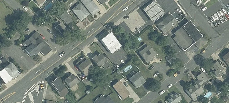 201 Lowr Main St