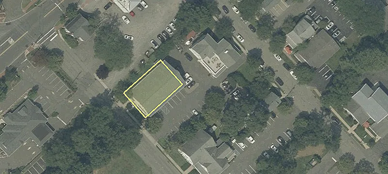 24 Perry St